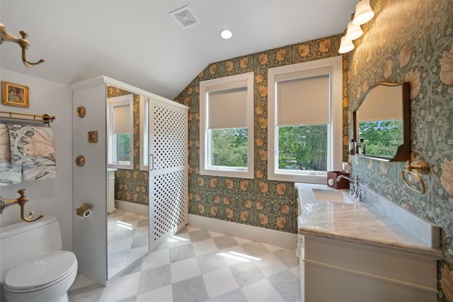 1110 Lone Star Drive, Houston, TX 77055