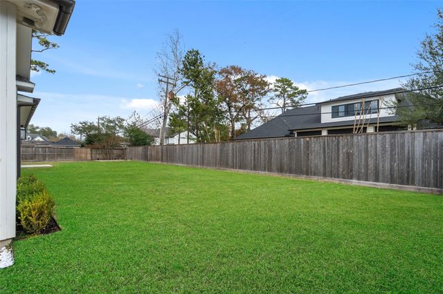1110 Lone Star Drive, Houston, TX 77055