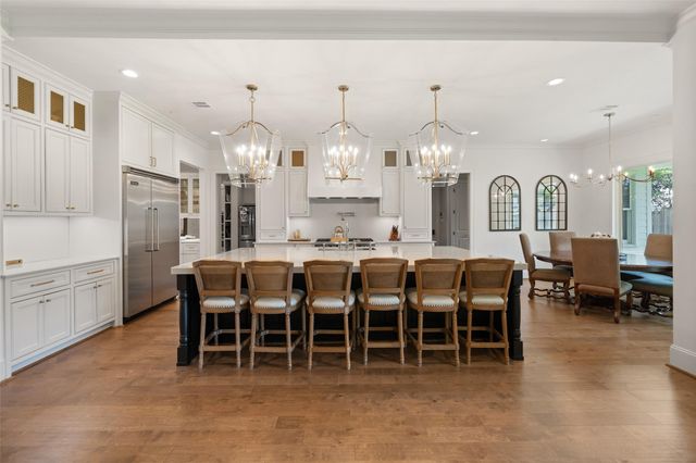 1110 Lone Star Drive, Houston, TX 77055