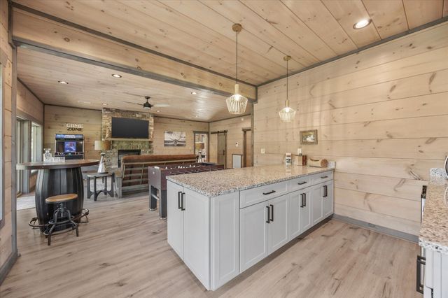 3598 Sugar Tree Drive, Sevierville, TN 37862