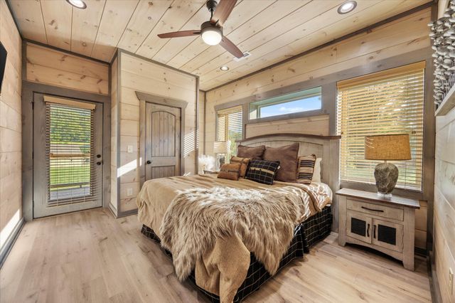 3598 Sugar Tree Drive, Sevierville, TN 37862