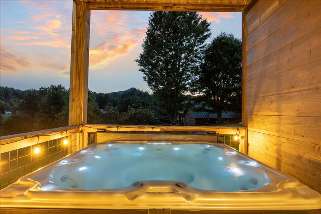 3598 Sugar Tree Drive, Sevierville, TN 37862