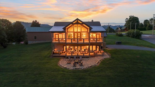3598 Sugar Tree Drive, Sevierville, TN 37862