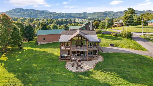 3598 Sugar Tree Drive, Sevierville, TN 37862