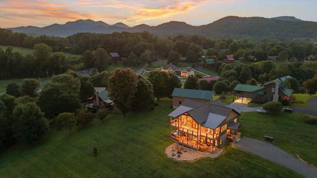 3598 Sugar Tree Drive, Sevierville, TN 37862