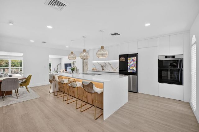 876 NW 6th Avenue, Boca Raton, FL 33432