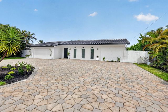 876 NW 6th Avenue, Boca Raton, FL 33432