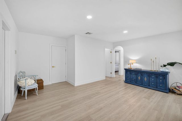 876 NW 6th Avenue, Boca Raton, FL 33432