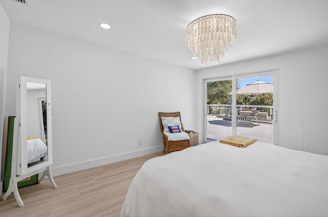 876 NW 6th Avenue, Boca Raton, FL 33432