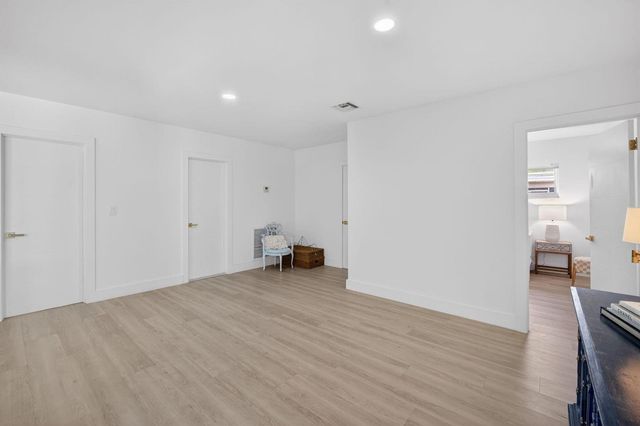 876 NW 6th Avenue, Boca Raton, FL 33432