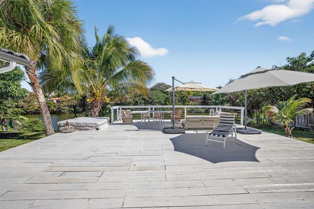 876 NW 6th Avenue, Boca Raton, FL 33432