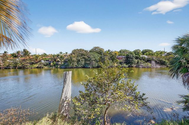 876 NW 6th Avenue, Boca Raton, FL 33432