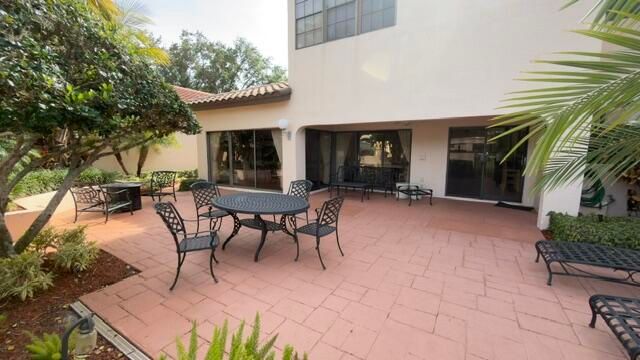 714 Deer Creek Via Genova, Deerfield Beach, FL 33442