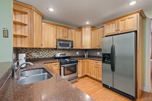 20 Mulberry Street, Kirkland, NY 13323