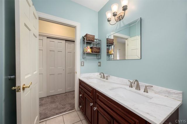 20 Mulberry Street, Kirkland, NY 13323