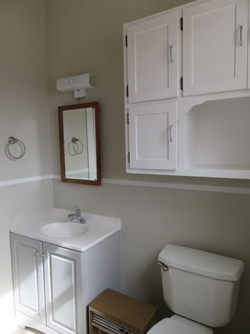 911 W Live Oak St, Coleman, TX 76834