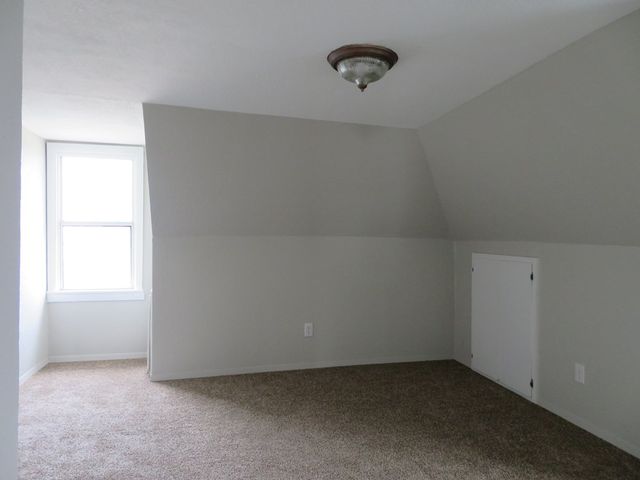 911 W Live Oak St, Coleman, TX 76834