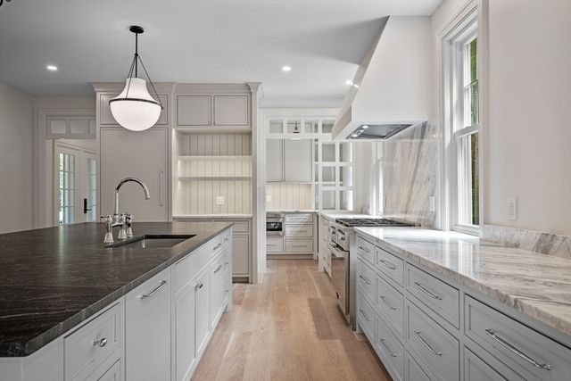 423 Middle Street, West Newbury, MA 01985