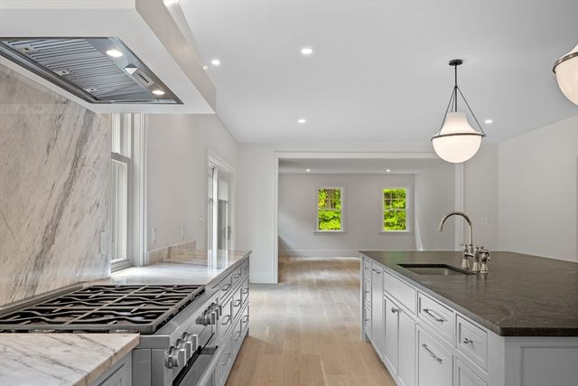 423 Middle Street, West Newbury, MA 01985