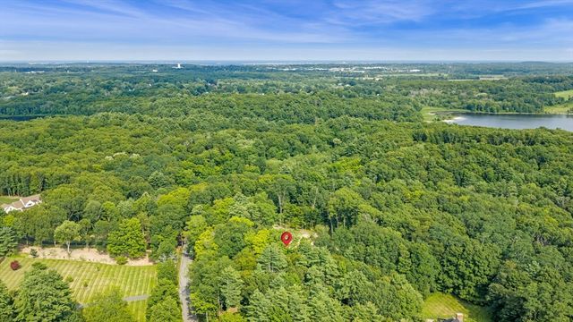423 Middle Street, West Newbury, MA 01985