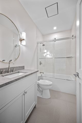423 Middle Street, West Newbury, MA 01985
