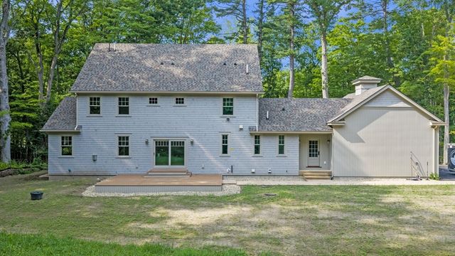423 Middle Street, West Newbury, MA 01985