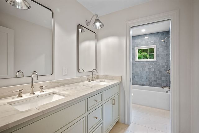 423 Middle Street, West Newbury, MA 01985