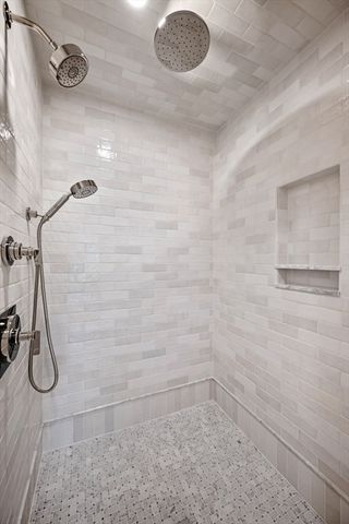 423 Middle Street, West Newbury, MA 01985