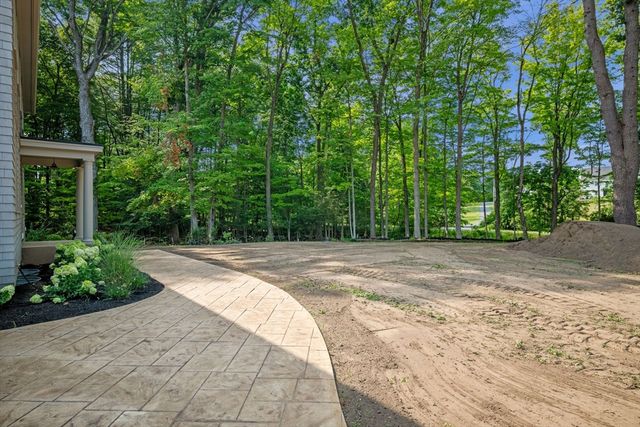 423 Middle Street, West Newbury, MA 01985