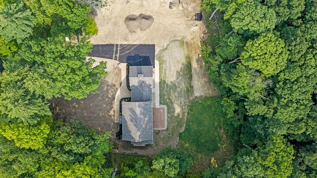 423 Middle Street, West Newbury, MA 01985