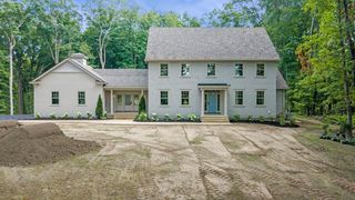 423 Middle Street, West Newbury, MA 01985