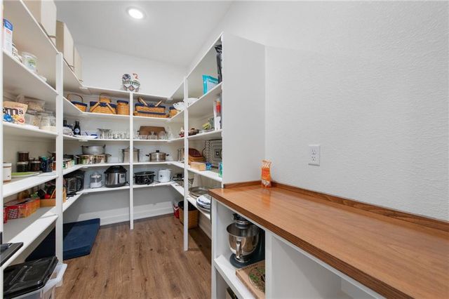 7119 Gillette Street, Shawnee, KS 66216