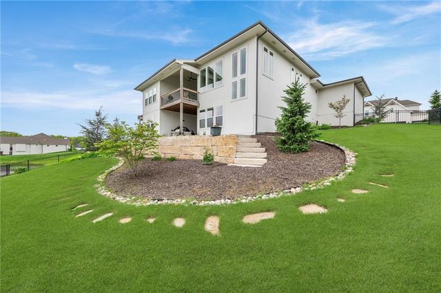 7119 Gillette Street, Shawnee, KS 66216