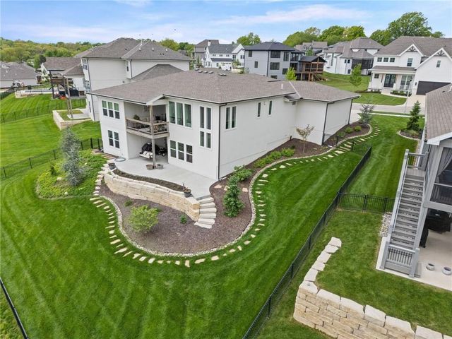 7119 Gillette Street, Shawnee, KS 66216