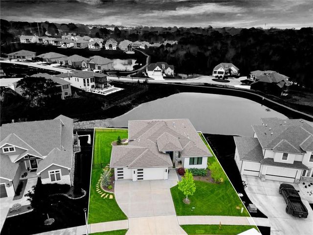 7119 Gillette Street, Shawnee, KS 66216