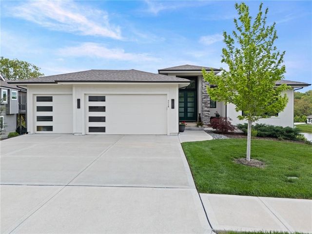 7119 Gillette Street, Shawnee, KS 66216