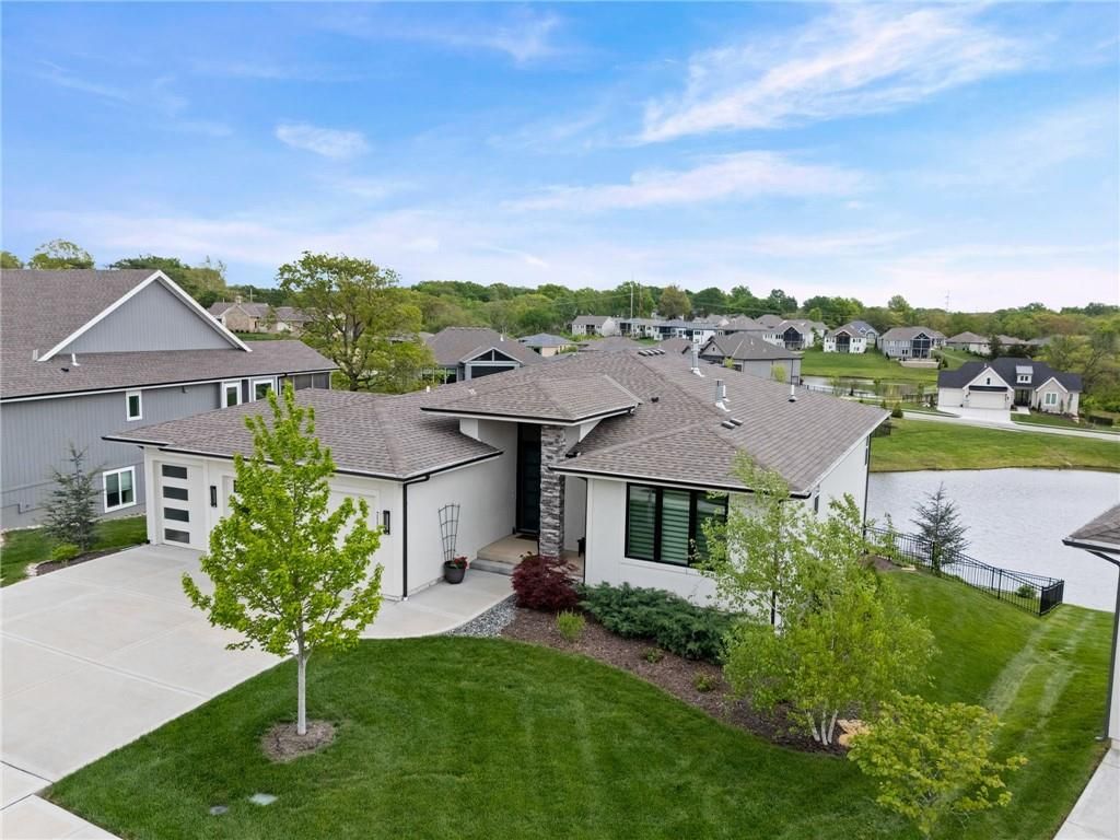 7119 Gillette Street, Shawnee, KS 66216