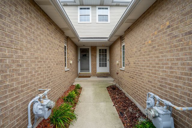 18261 Kirby Drive, Tinley Park, IL 60487