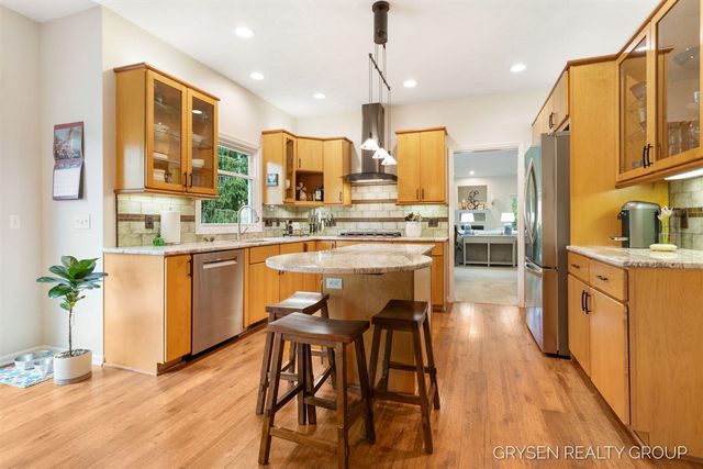 2137 Lamberton Creek Lane 22, Grand Rapids, MI 49505