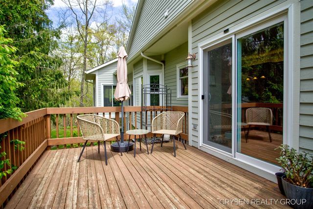 2137 Lamberton Creek Lane 22, Grand Rapids, MI 49505