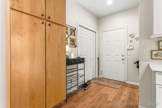 2137 Lamberton Creek Lane 22, Grand Rapids, MI 49505