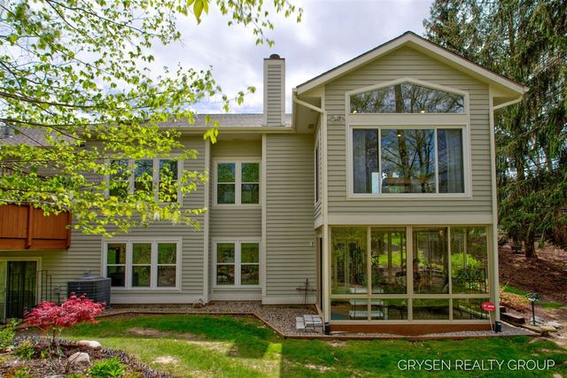 2137 Lamberton Creek Lane 22, Grand Rapids, MI 49505