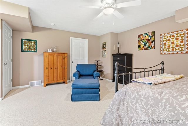2137 Lamberton Creek Lane 22, Grand Rapids, MI 49505
