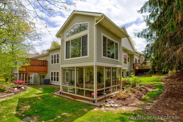 2137 Lamberton Creek Lane 22, Grand Rapids, MI 49505