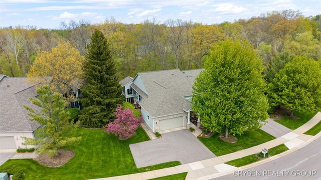 2137 Lamberton Creek Lane 22, Grand Rapids, MI 49505