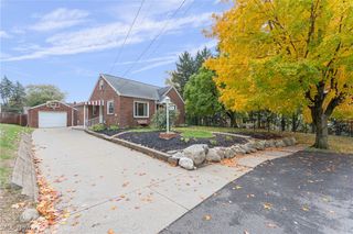 1438 Deville Avenue NW, Canton, OH 44708