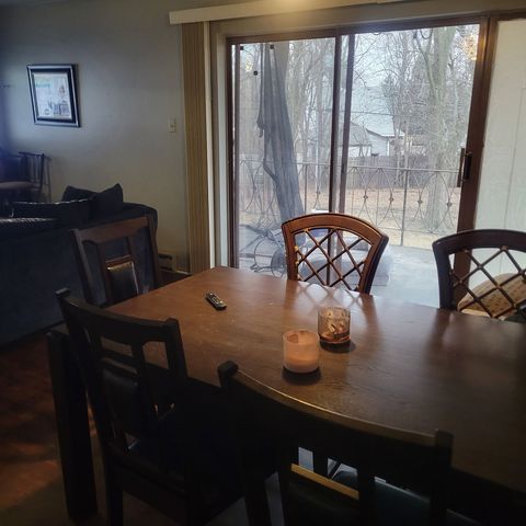 2301 Holiday Terrace 11, Lansing, IL 60438