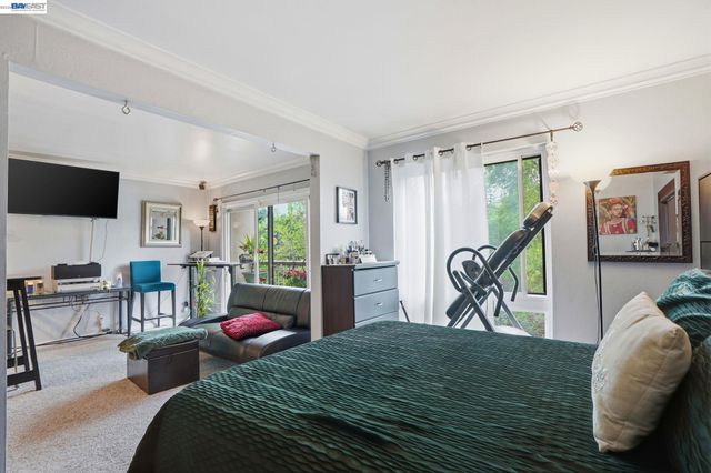 490 N Civic Dr 305, Walnut Creek, CA 94596