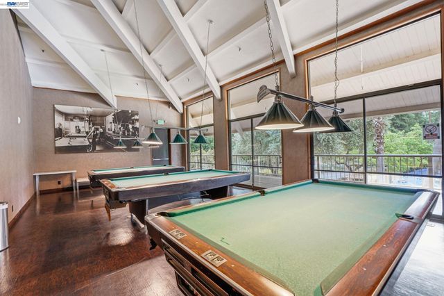 490 N Civic Dr 305, Walnut Creek, CA 94596