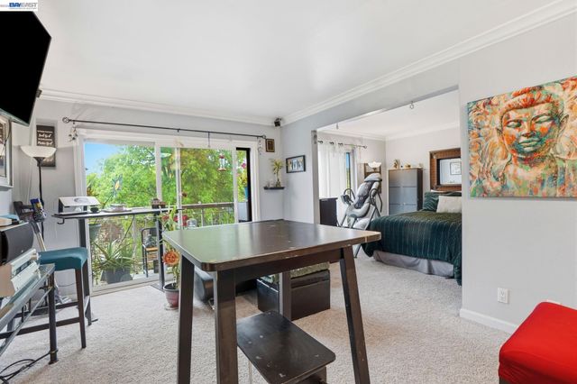 490 N Civic Dr 305, Walnut Creek, CA 94596